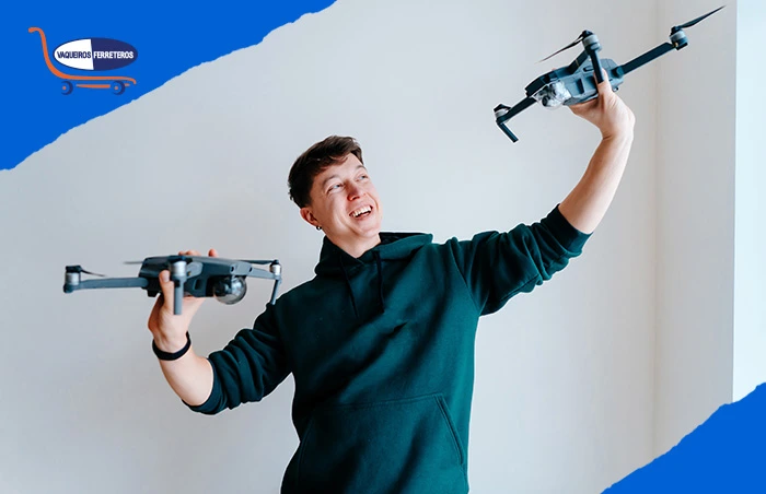 Novio feliz con sus drones nuevos